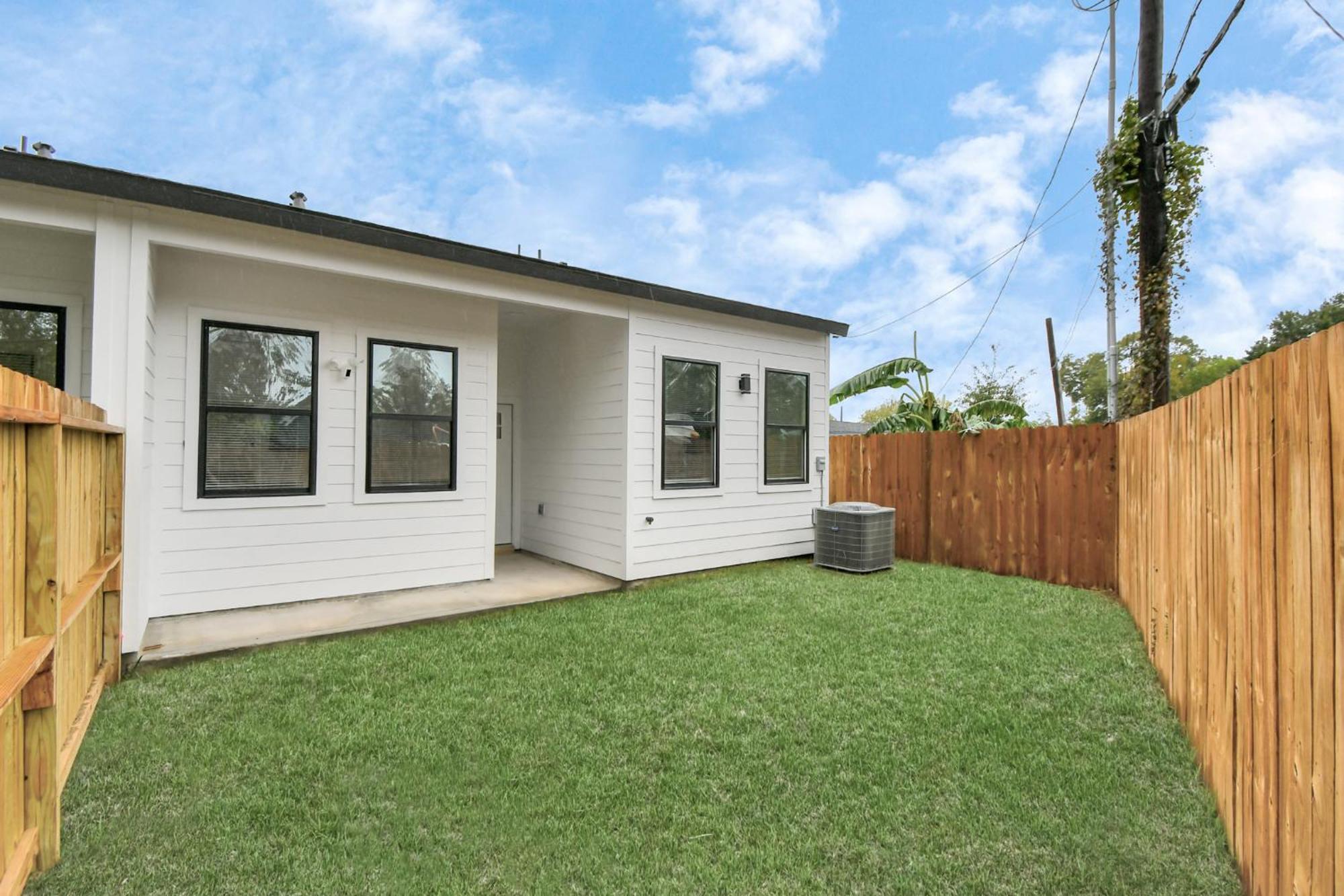 Luxe 3br/2ba Near Downtown•sleeps 9• Netflix•wi-fi Holiday home